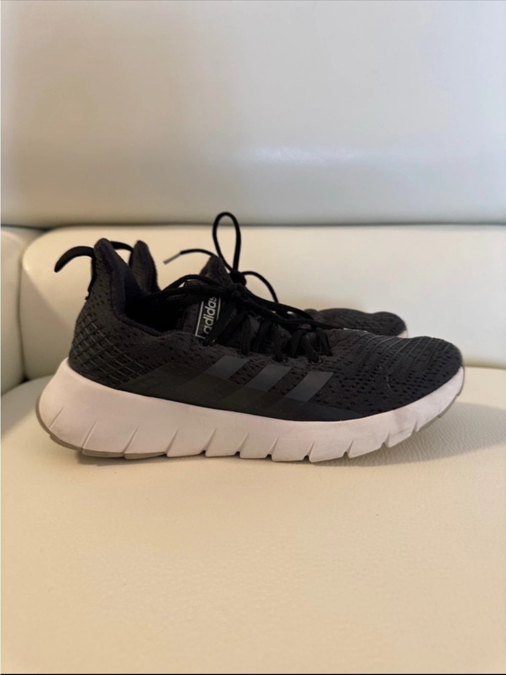 ADIDAS BLACK SNEAKERS WITH WHITE SOLE